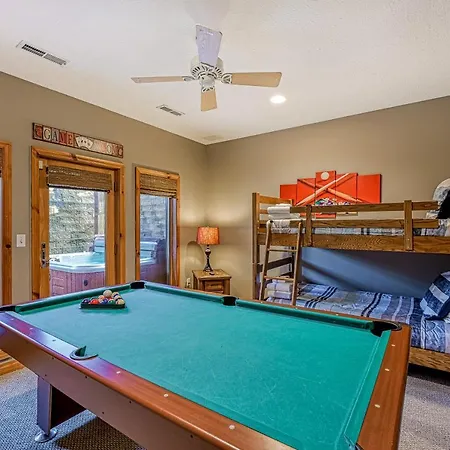 Roze Creek Villa McHenry Exterior photo